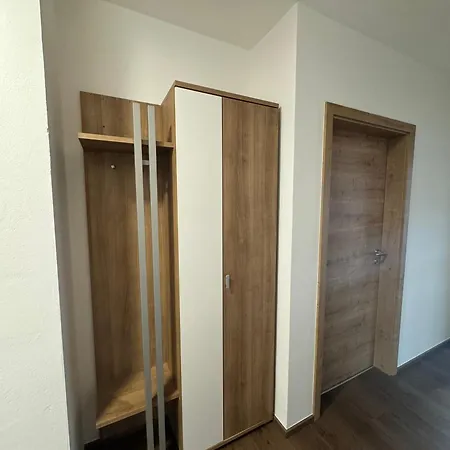 Appartement 2 *