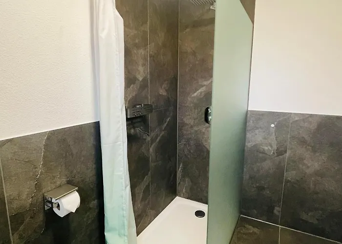 2 Lägenhet Adelsried